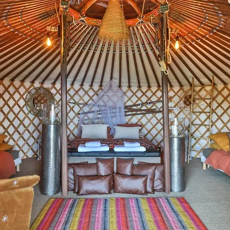 Yourte Mongole Vue Mer - Expérience Unique Tente de luxe